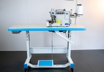 Máquina de costura Overloque Ponto Conjugado/Ponto Cadeia  de 2 Agulhas 4 fios Direct Drive Eletrônica - SM-6800T-SM-4